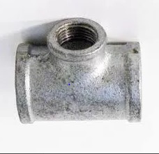 Tee Reducida Galvanizada de 3/4" x 1/2"